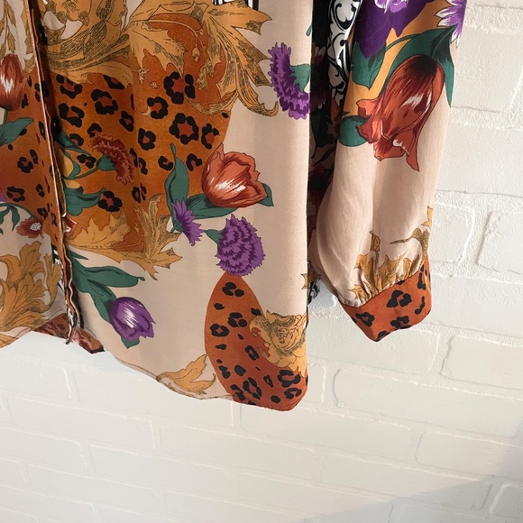 Insanely good Vintage Blouse Mixed print Floral Scarf Animal Mobwife Sz 20 - Picture 6 of 14